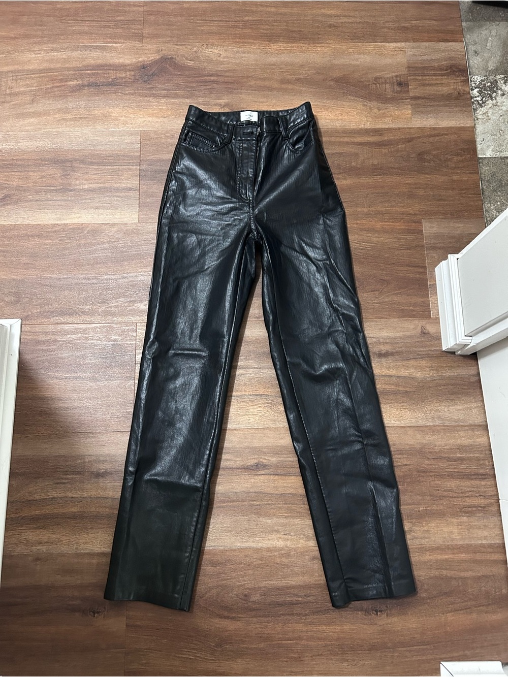 Aritzia Wilfred Melina faux leather pants!